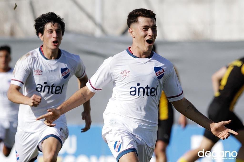 “Ganar un clásico a lo Nacional, con nueve y en la hora, fue una alegría inmensa” ✊🏼🇱🇺

Augusto Scarone sobre el triunfo ante el tradicional rival de la #Sub19, que jugó todo el segundo tiempo con dos jugadores menos 👏🏻

🎙️ <a href="/PasionTricolor1/">PASIÓN TRICOLOR</a>