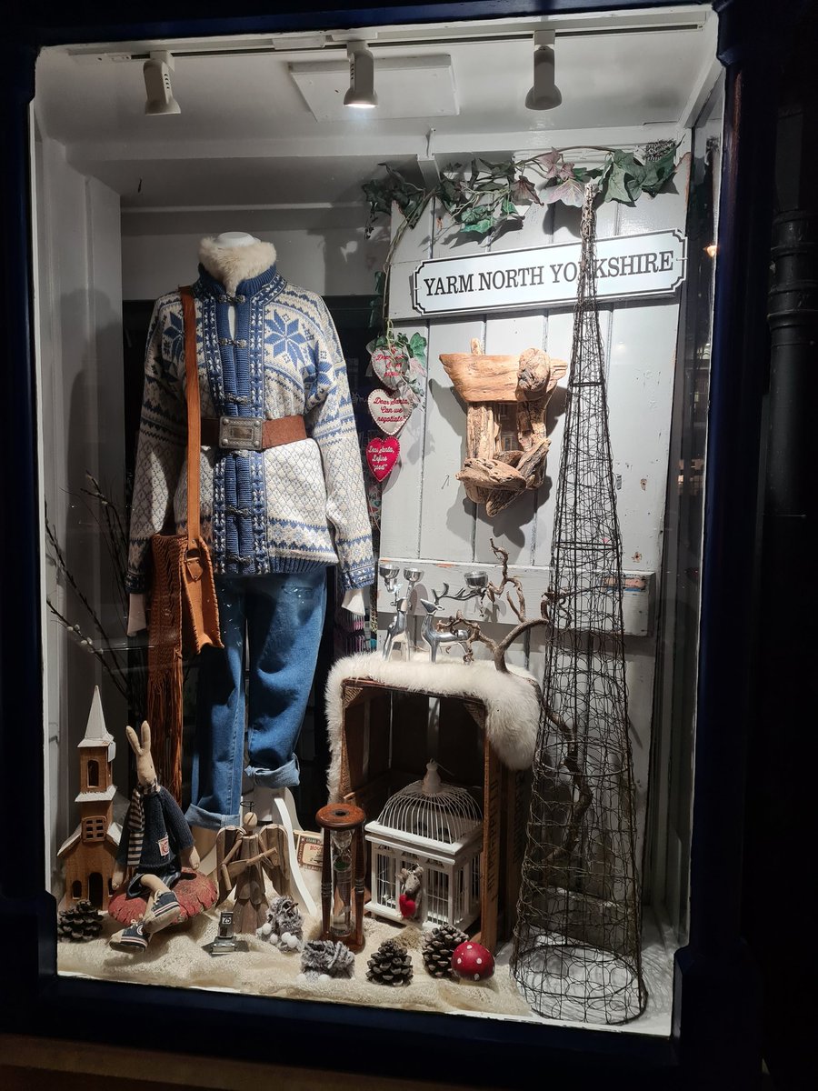 YarmMind's tweet photo. #ScandiChic Christmas greetings to one and all. We'd love to see you this weekend at our #Yarm store
#mymindshop
#Kindness
#BeSantaKind https://t.co/88mOjikJ5v