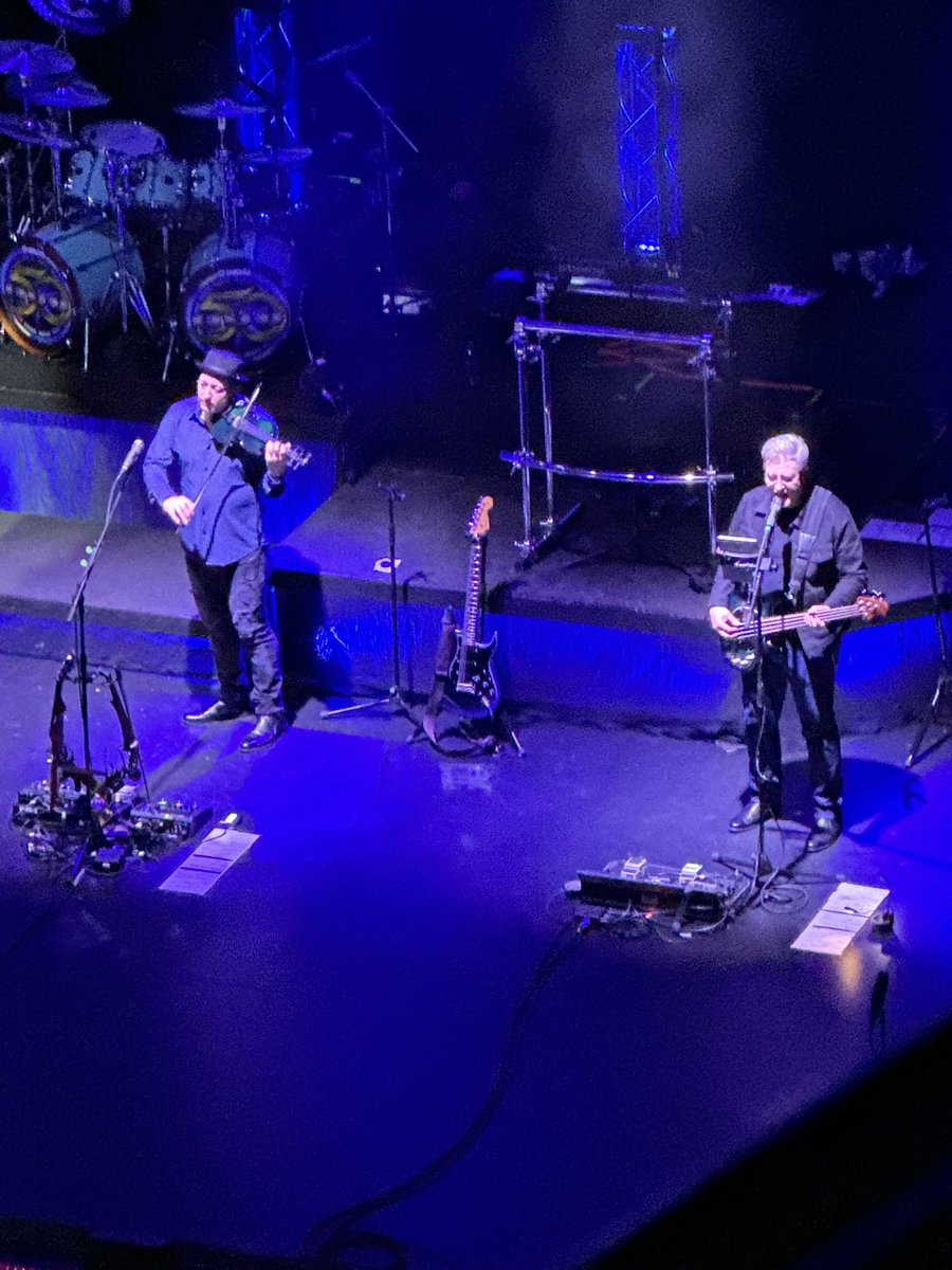 progpala's tweet photo. Some great shots from @KansasBand last night at the Winspear Opera House in Dallas. https://t.co/UsNDmfLr03