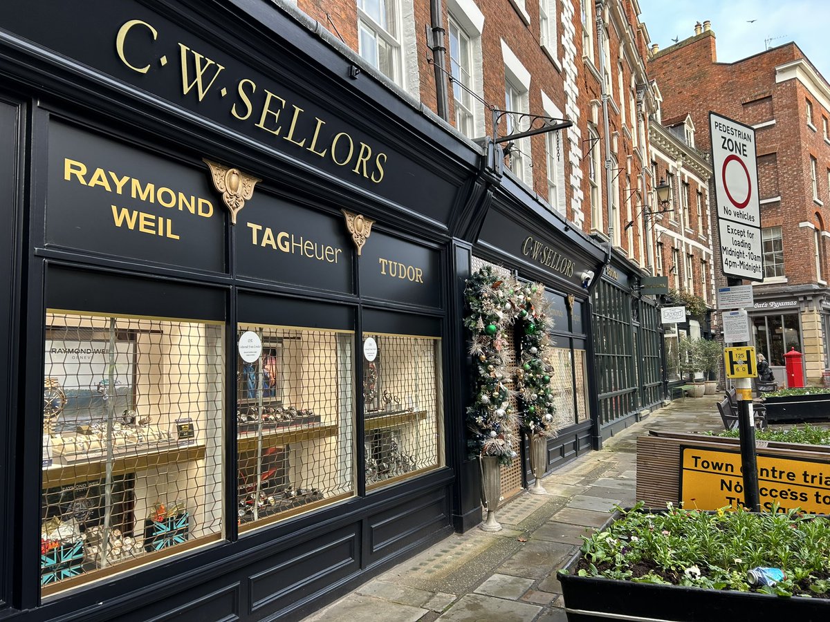 Cyclone_Signs's tweet image. Recently we have supplied and fitted these brushed gold stand off letters onto the new @CWSellors shop in Shrewsbury!

#cyclonesigns #CWSellors #signage #jewelleryshop #shopsignage #standofflettering #standoffsigns #jewellery #cutletters #shrewsbury #shropshire
