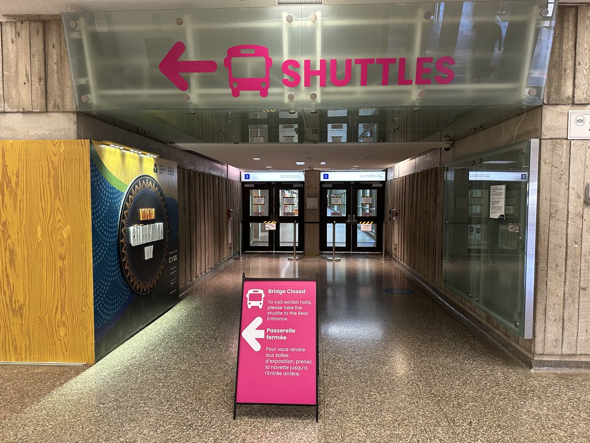 SaveOSC's tweet image. Why are kids struggling up a big hill visiting the Science Centre?

Because Premier Ford won&apos;t fix the OSC bridge.

@RBC, @CIBC, @TELUS, @McMillanLLP, &amp;amp; @McKinsey have team members on the OSC board.

Corporate Canada, please help the kids.

Get the Science Centre bridge fixed.