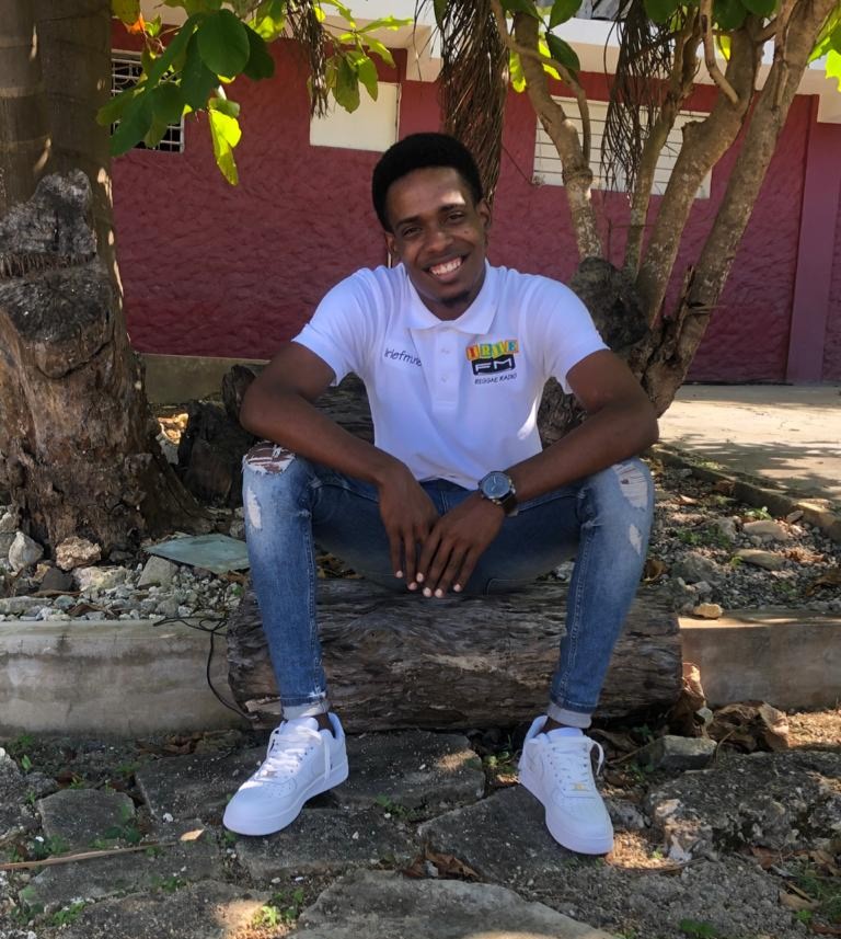 IRIE_FM's tweet photo. It’s time to vibe with #DJCollision #RightNow on your favorite station #IrieFM #TheWeekendBlitz Let’s go!

@djcollision https://t.co/4sA2C7mMmG