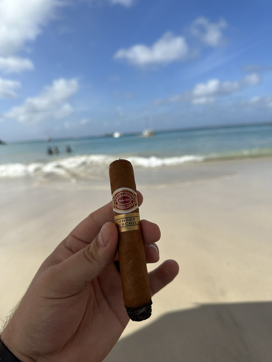 bt_cigars's tweet photo. Lives up to the hype!

Romeo y Julieta Short Churchill

@Habanos_Oficial https://t.co/tqcs6V33Tb