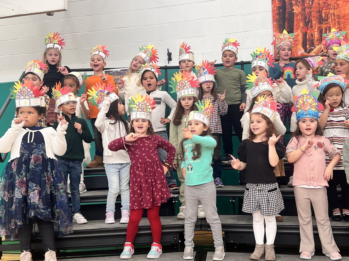 CherryLaneCP1's tweet photo. We have so much to be thankful for at #cherrylane! Our kindergarten students put on an awesome Thanksgiving performance today! https://t.co/etC3geo5RM