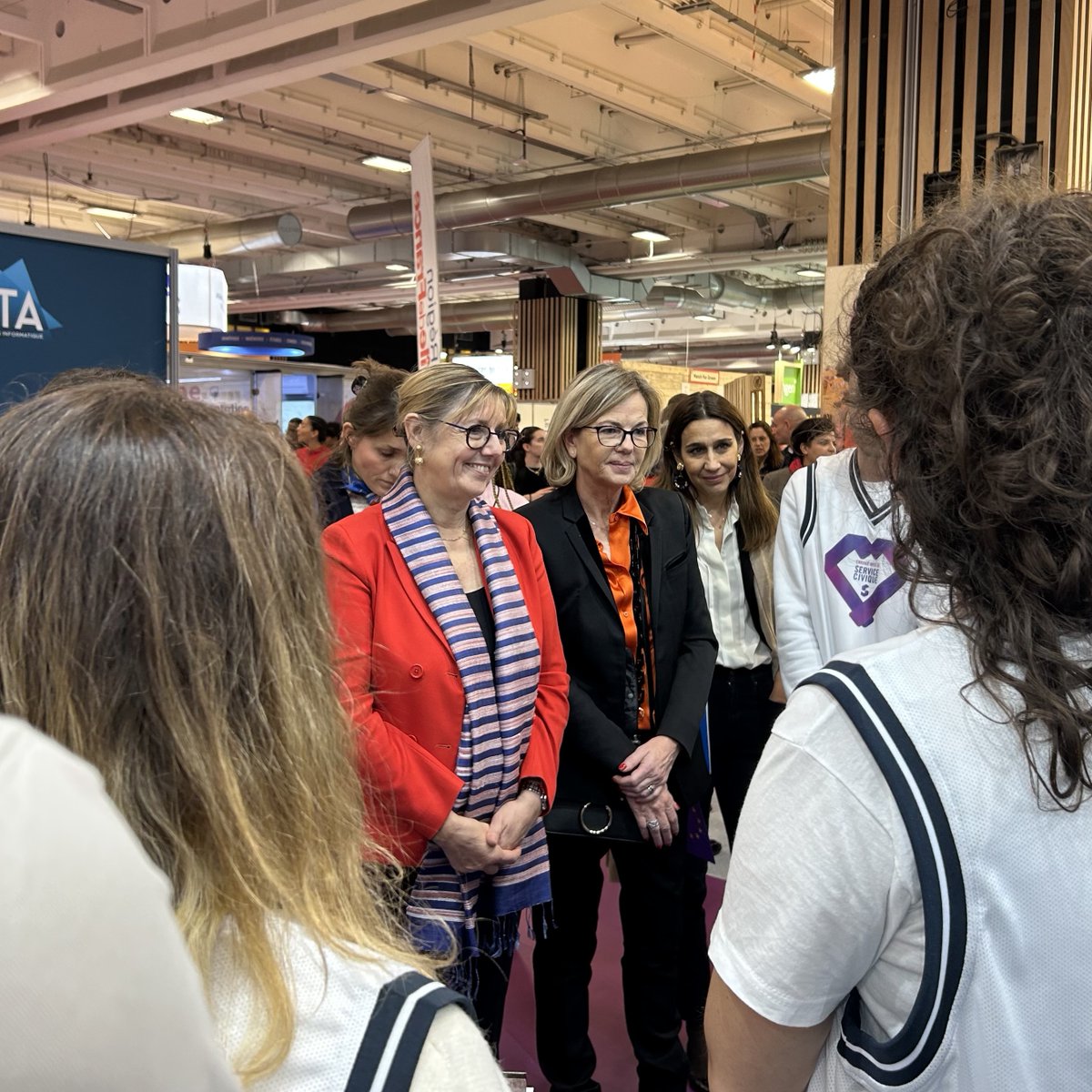 Aujourd'hui, sur le Salon de l'Éducation, nous avons eu l'honneur de recevoir plusieurs représentants du gouvernement : ce fut un plaisir de partager et d'échanger autour de l'orientation !

🚨Le salon continue ce week-end à Paris Porte de Versailles🚨
➡️ salon-education.salon.letudiant.fr/fr
