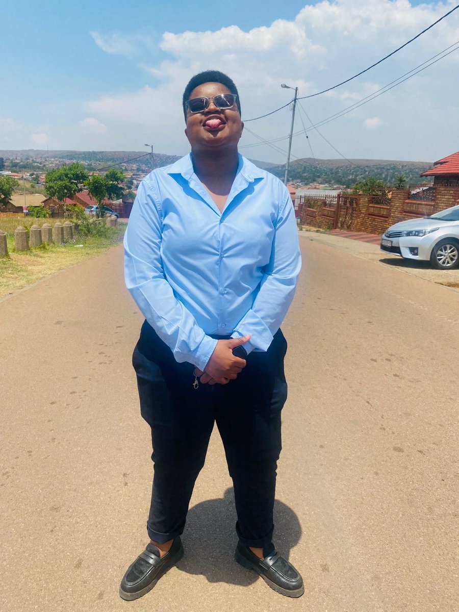 kween_dineo's tweet photo. A versatile babe 🏳️‍🌈 I can be both 😎 I can be your boy toy, I can be your bride. It ain't nothing but a flip of a switch. Been a while X https://t.co/O8BLQN7et7