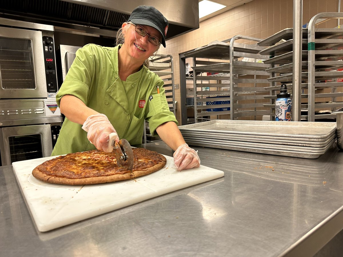 Want a slice? This morning we caught Tracy Schumacher from the #BVSD Food Services team at Fireside Elementary preparing many kids’ favorite lunch, pizza! #BVSDOurPeopleAreOurStrength