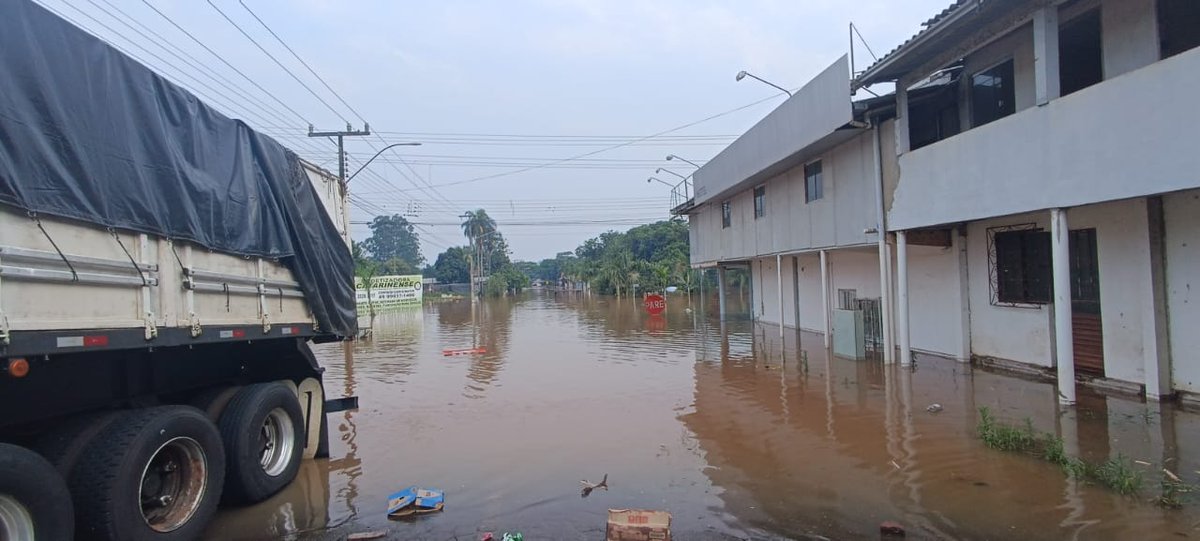dechapecoo's tweet photo. Rio Uruguai avança para cidade de São Carlos (SC) https://t.co/uwcoPEgJws