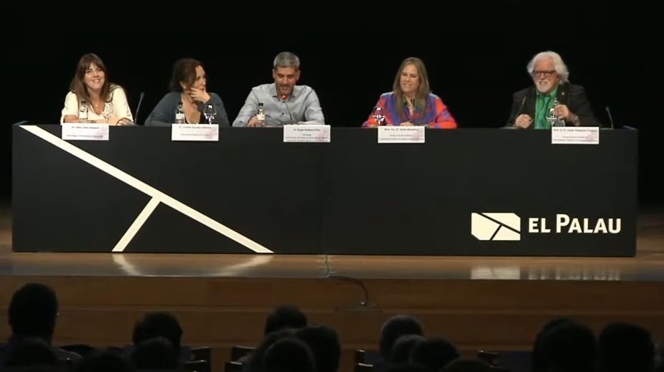 copc_cat's tweet photo. @RogerBallesca La taula "Ámbito de la salud" ha comptat amb @RogerBallesca, vicesecretari del COPC; l’Il.lm. Sr. @jvilajoana i l’Il·lma. Sra. Sonja Massimo, vocals del @cop_psicologia; @cescales, periodista de @DiariSanitat; i @albaorteu,psicòloga i orientadora educativa #VIConvenciónPsicología https://t.co/3eSqGnU174
