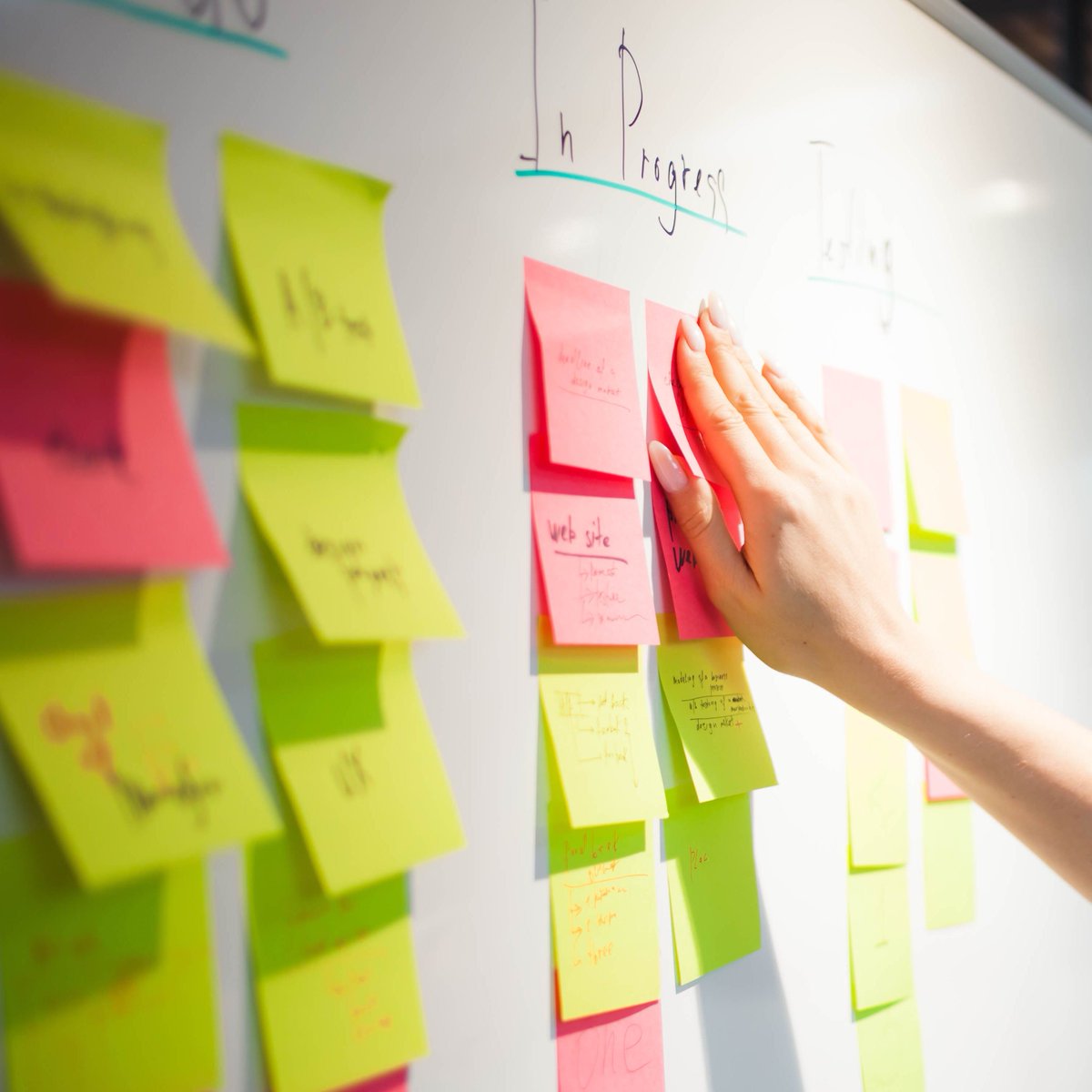 CrowdDesignHQ's tweet photo. Having a wide range of portfolio experiences allows us to tailor our focus to our clients’ goals and needs. 💥

📲 https://t.co/1zG6hCGfpl https://t.co/WnF4JJIkyn