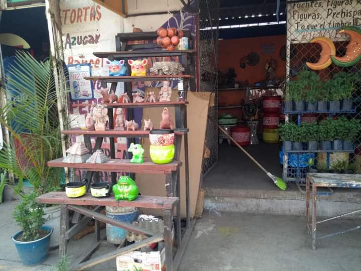 La alfarería artesanal de #Chicoloapan es un oficio de alta creatividad y empeño, apoyemos 
#EquipoADMM