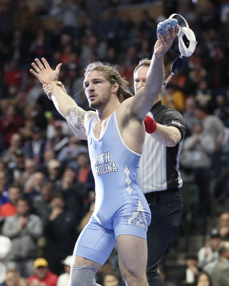 Prior to Sunday’s matchup at Illinois, the Heels will be presenting Illini assistant coach Austin O’Connor with his 2023 NCAA and ACC Championship rings! 🏆

#GoHeels | #TogetherWeWin