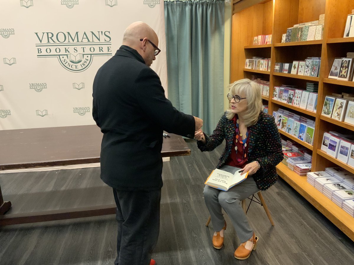 kennethjamesArt's tweet photo. Over the #VeteransDayweekend
did a reading

https://t.co/U4I1Wd70SM

Also, seen @mariabamfoo with Vet Brother #AdamCloys who took me to the reading as well. https://t.co/L7U7sesQpF