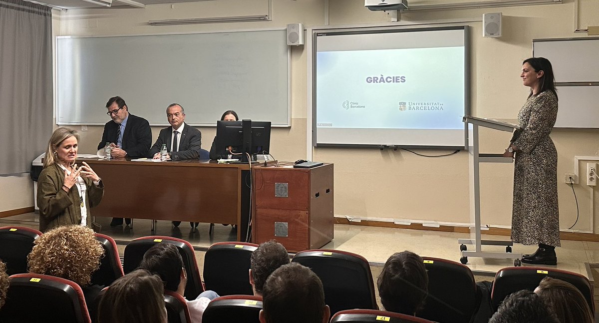 Servei Gastroenterologia Hospital Clínic Barcelona (@gasclinicbcn) on Twitter photo 👏🏻👏🏻Enhorabona DOCTORA <a href="/CristinaiauHo/">Cristina Romero</a> per la teva brillant brillant tesi doctoral, dirigida per <a href="/Bglezsuarez/">Begoña Glez Suarez</a> i Gloria Fernandez
Felicitats 🎉🎉 👏🏻👏🏻Enhorabona DOCTORA <a href="/CristinaiauHo/">Cristina Romero</a> per la teva brillant brillant tesi doctoral, dirigida per <a href="/Bglezsuarez/">Begoña Glez Suarez</a> i Gloria Fernandez
Felicitats 🎉🎉