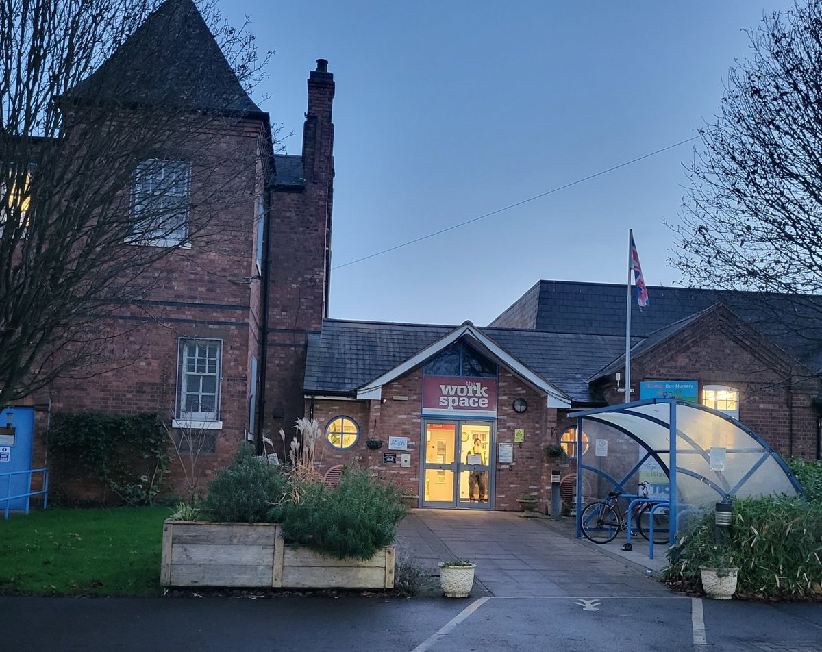 Afzal_H's tweet image. Such an enjoyable and productive day #hotdesking at @wolvesASAN Workspace. Welcoming and helpful staff, great facilities and lovely atmosphere. Highly recommend this great #socialenterprise.