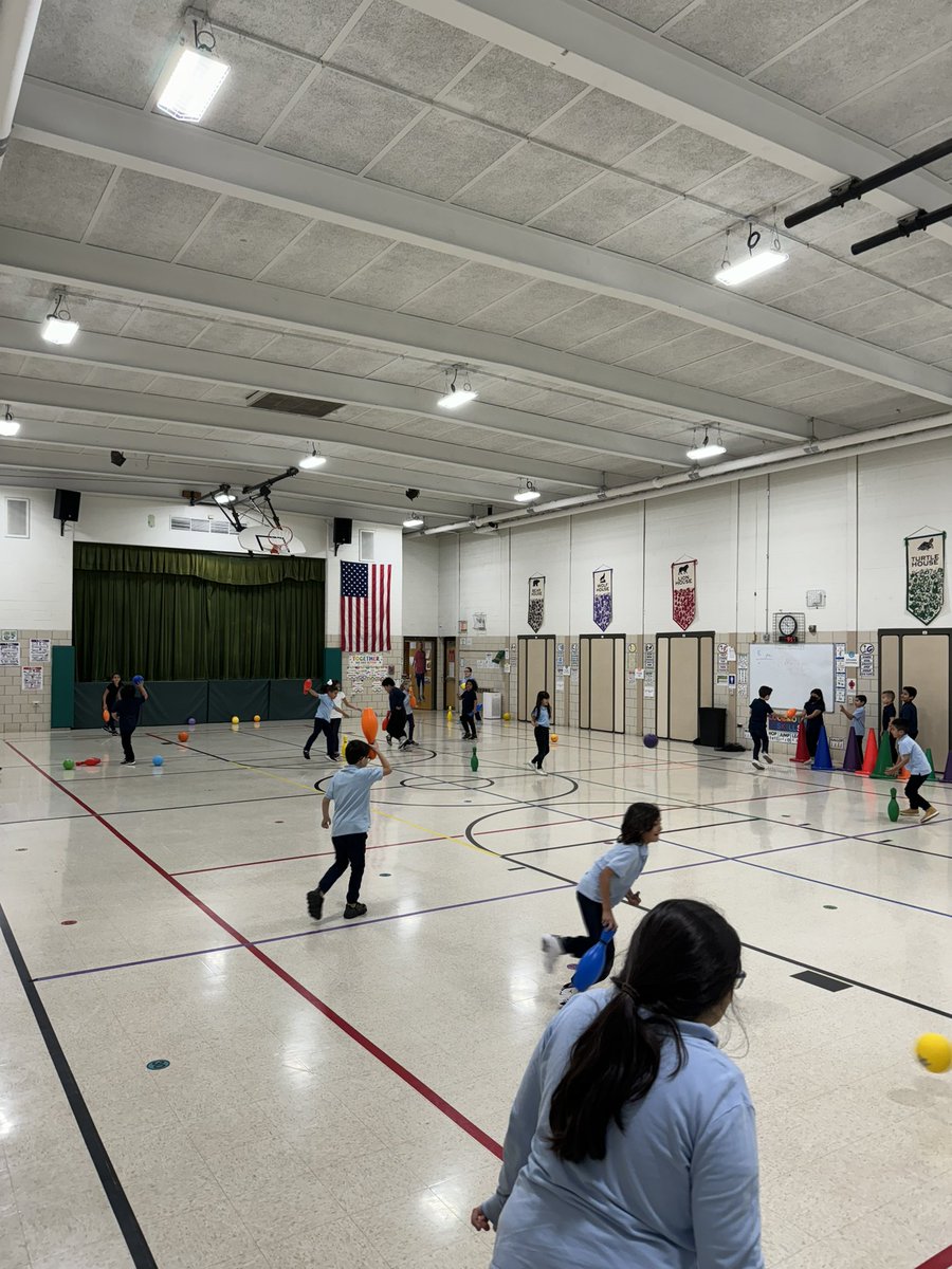 b_physical's tweet image. JBK PE week in review this week we finished up volleyball and play some Turkey Gobbler!! When we return after Thanksgiving we will start a tumbling unit.  Everyone enjoy your Thanksgiving with your family and friends!