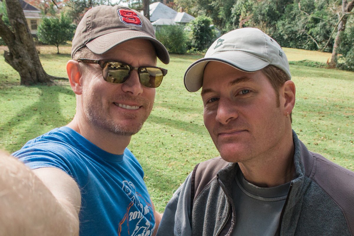 Don’t have a lot of pictures of my brother, as he didn’t like pictures…so it was cool to find this one from a fun day out in the country with family and friends! #endals #als #MND #Brothers