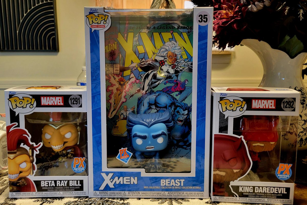 Comic book store 🏃‍♂️! Went for Ray & Daredevil and they just got in the Beast comic! Nice little haul for the day! #FunkoPop #FunkoFamily #Marvel #KingDardevil #BetaRayBill #Xmen #Beast #Comicbookshop