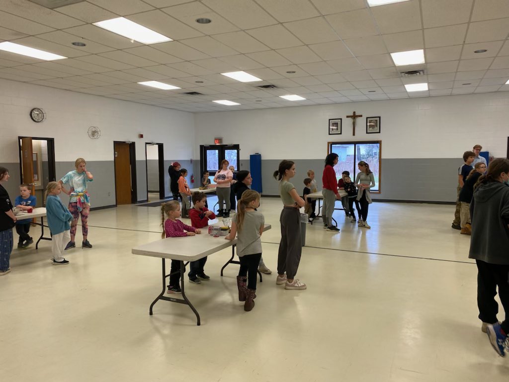 alcdsb_jams's tweet photo. Nothing beats the sweet smell of teamwork and mentorship! Today, the older students joined forces with their younger peers to bake some delicious banana bread. From measuring ingredients to mixing the batter, this tasty project brought us all closer #MentoringMatters #alcdsb https://t.co/UTLcUGWaVF