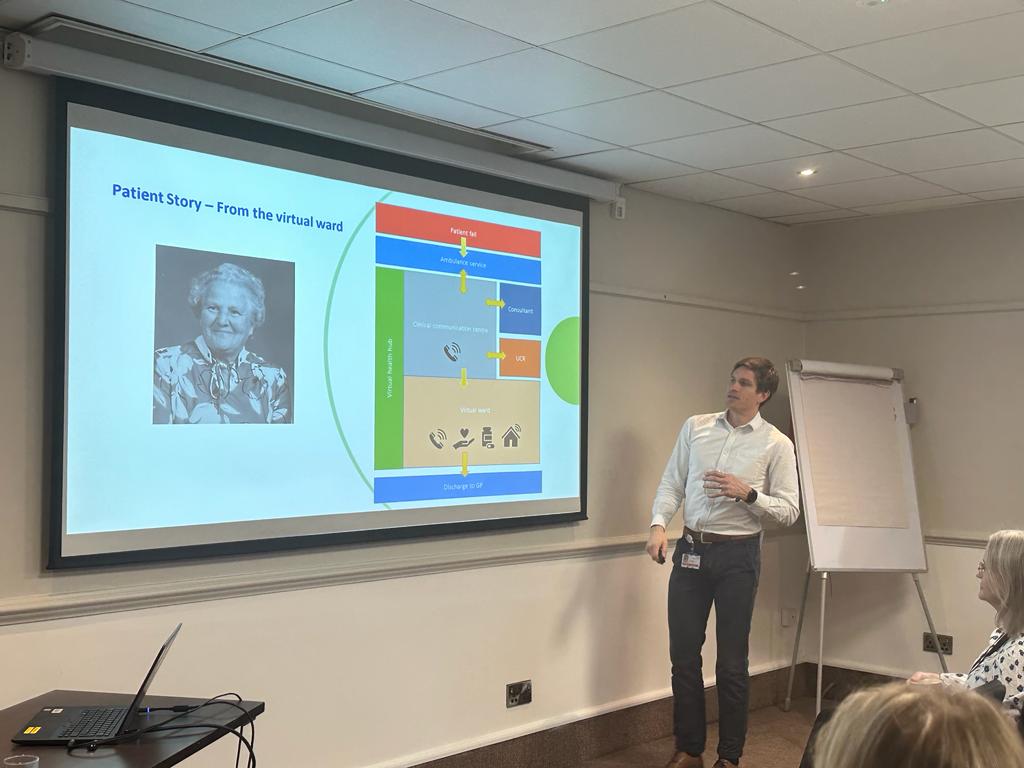 FlatteryPaul's tweet image. Great to share knowledge and learning on virtual wards today with this incredible group. #UKCPAConf
#UKCPA #PatientCare
#TreatEveryPatientLikeYourNan

This care option benefits patients and the wider health care system. 

Different care is not lesser care.  @UKCPA