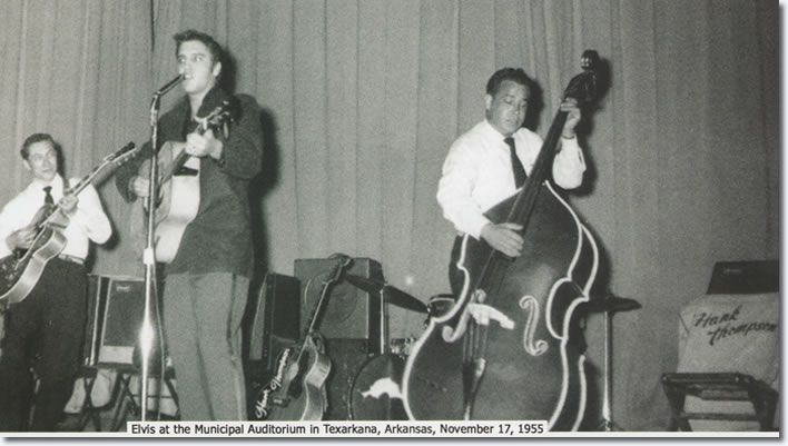 Today in 1955, #Elvis performed at the Arkansas Municipal Auditorium, Texarkana, Arkansas at 7:00 and 9:15 p.m. 

More on this day at dailyelvis.com⚡️ 

#elvis #elvispresley #s #graceland #elvisaaronpresley #elvisforever #elvispresleyfans #presley #elvisfans #elvisfan