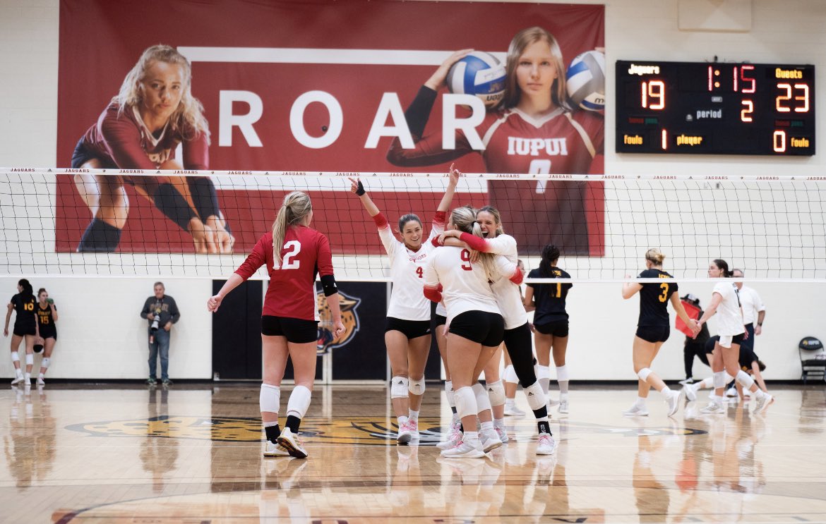 Family always❤️ 

#LetsGoJags #JaguarVolleyball