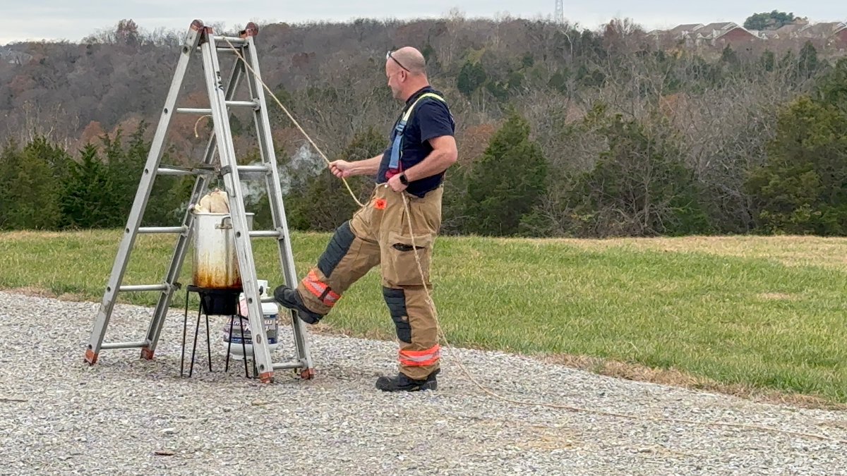 Fern Creek's cinematography program collaborating with fire science to film a PSA on turkey frying safety on Thanksgiving.
Great work!
Stay safe out there!