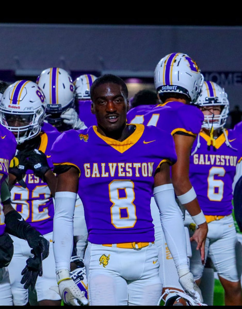 bray0205's tweet photo. Blessings🙏🏾🙏🏾1st Team All-District🔥 @HD3_FITNESS @demarquiset @whyigrind @PlayBookAthlete @TXRecruits @PrepRedzoneTX https://t.co/FniteZjcHu