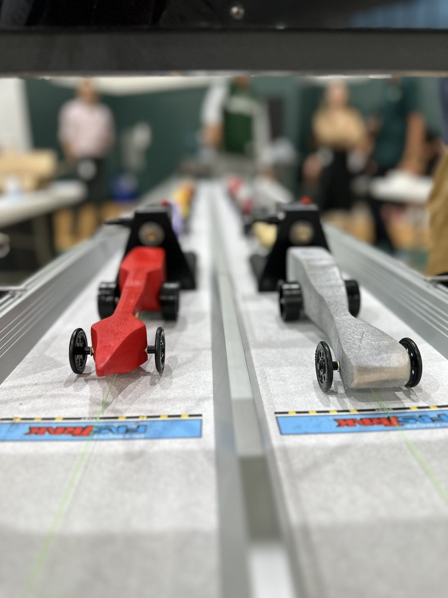 PineCrestSTEM's tweet photo. And that’s a wrap for Dragster 2023! Ss in #PCGrade8 #PCPhysics tested their cars on the track today, some going just upward of 40mph! #PCDeeperLearning https://t.co/dsbVjCnzNb