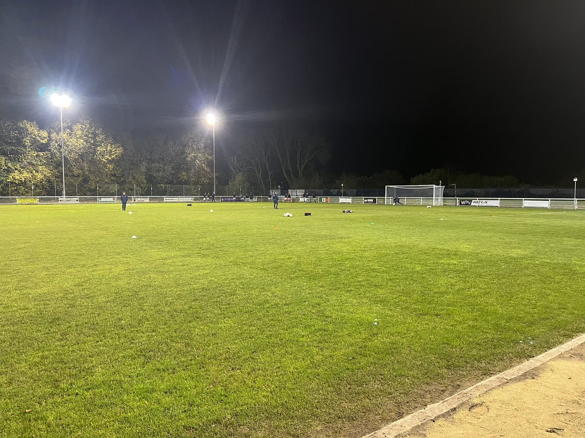 efail123's tweet image. Home to Buckley ⚽️🔴🔵 @Bangor1876 #kitman