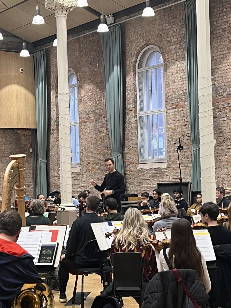 Brilliant day with @the_halle yesterday for our conductors and composers. 6 brand new pieces, an old one by Sibelius. So grateful for this (and all the other) the fantastic partnerships we have with the professional arts organisations in the North. @rncmlive @markconductor