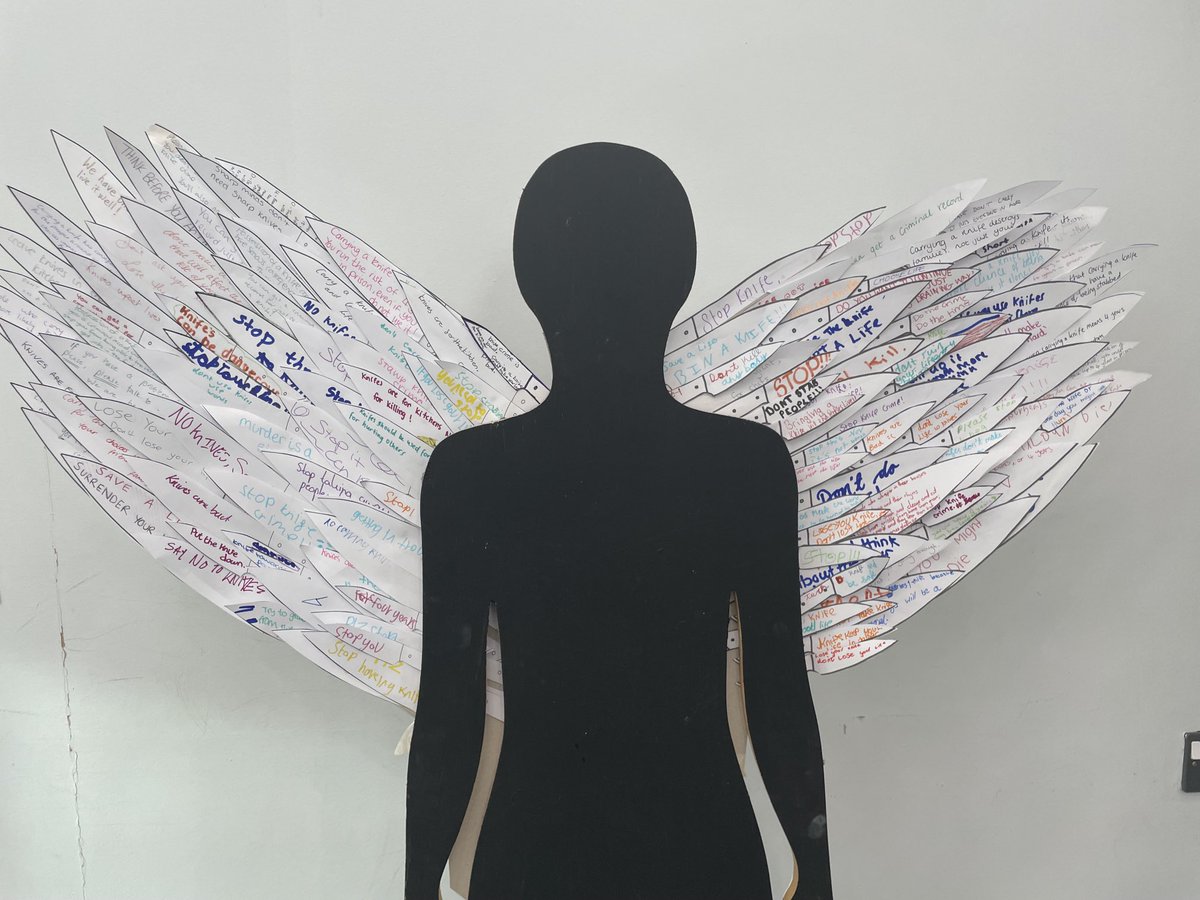 Babington_Safe's tweet photo. So proud of our students today. Inspired by the #knifeangel sculpture, students and staff created messages to raise awareness of #knifecrime as part of #opsceptre Thanks you also to #leicesterpolice for contributing and delivering #knifecrime awareness workshops #lwlat https://t.co/FLS2XF5ymM