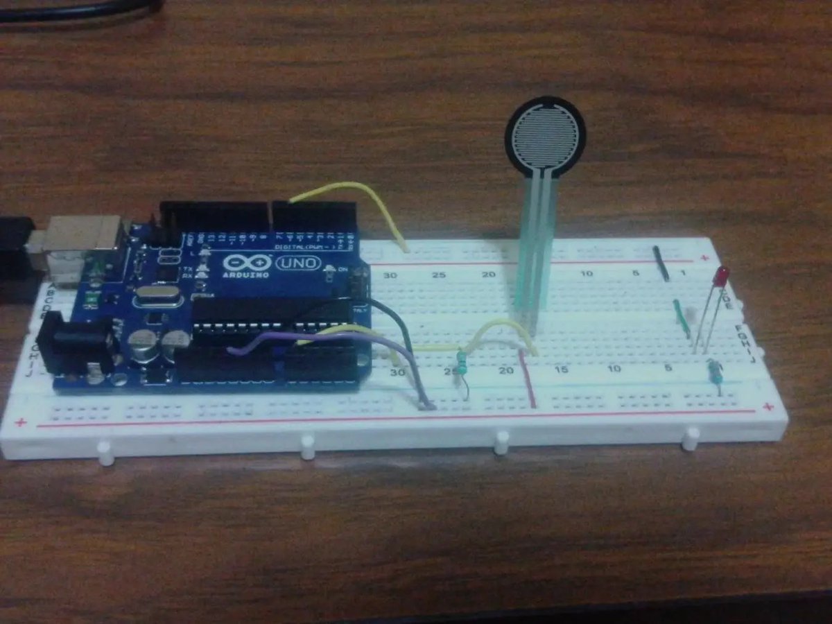 CPP_official_'s tweet photo. Aquí una foto de como queda el diseño con el sensor de presión. Here's a photo of how's the design with the pressure sensor. https://t.co/MPat15GA6v