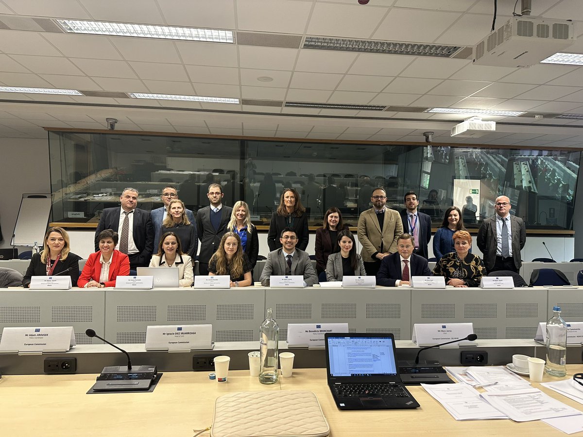 AlMissionEU's tweet photo. ✅ Good mtg on #ch30: External Relations🌍. Albania accepts🇪🇺legislation & will⤴️its preparation for common commercial policy, external action, neighbourhood & humanitarian policy. Great to conclude an intensive screening week w/Cluster6️⃣where progress is meaningful & appreciated https://t.co/LM2b9kFl19