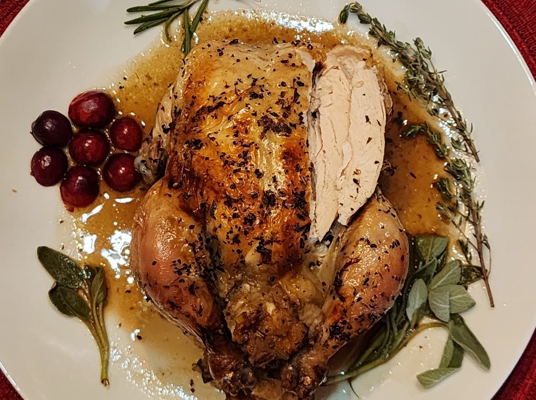 EGTechCollege's tweet photo. In honor of it being the season of giving, Chef Tim had his students make Cornish game hens as a practice for Thanksgiving🦃
Wonderful execution by our Culinary Arts student, Idalia Sorto.🦃🤤 Have a Happy Thanksgiving! 🦃🍁
#happythanksgiving #cornishgamehens #culinaryarts https://t.co/8fvZYGXs4C