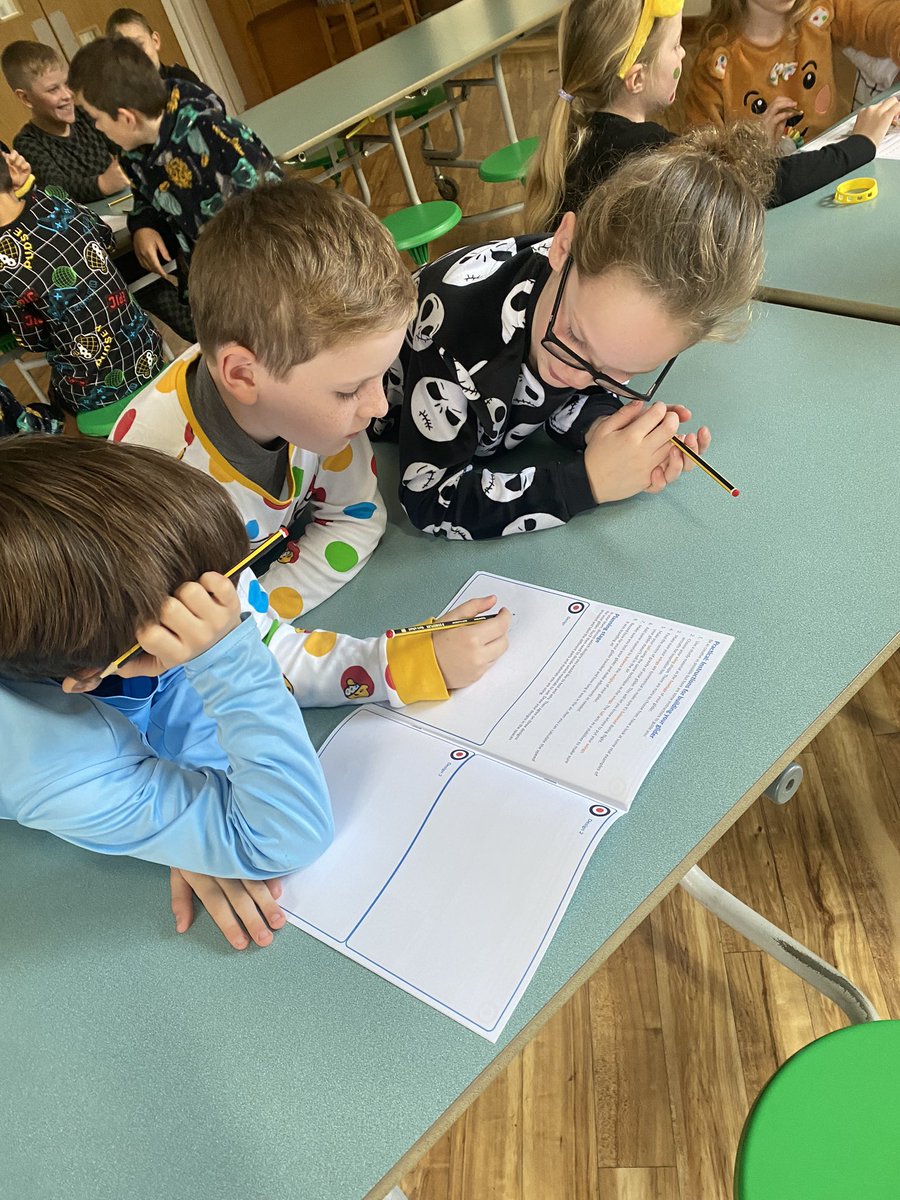 GPSYear5's tweet photo. STEM DAY #gpsSTEM #gpsdt #gpsscience #gpsmaths https://t.co/6z79QDDenx