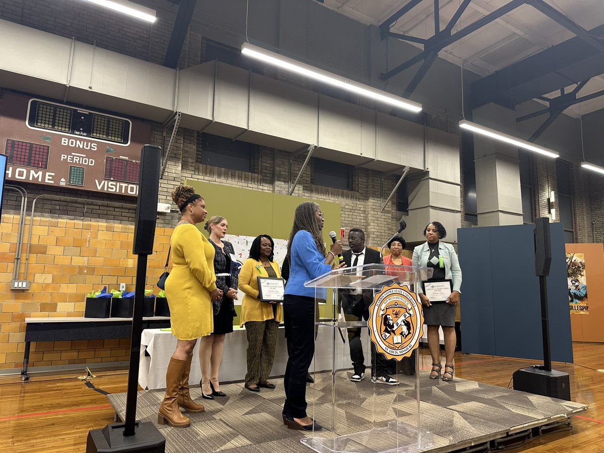 ProfessorKris tweet media