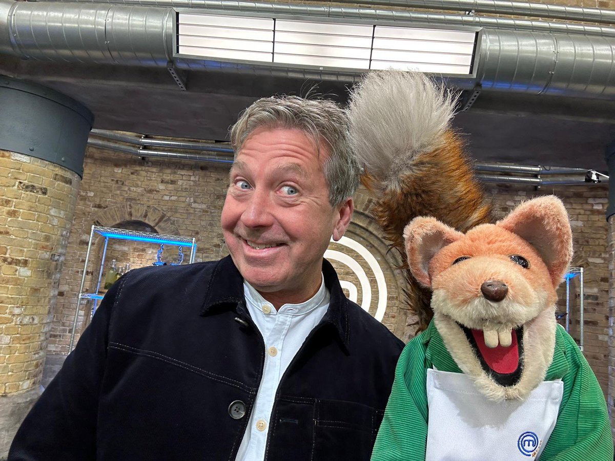 realbasilbrush tweet picture