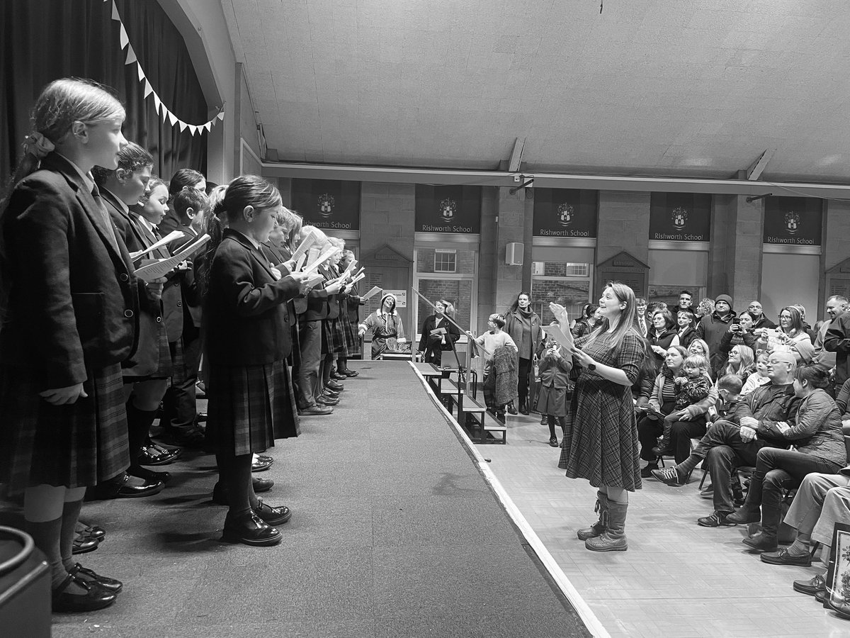 RishworthMusic's tweet image. A lovely evening at the PTA Fayre filled with fantastic singing - well done, everyone! @Rishworth1724