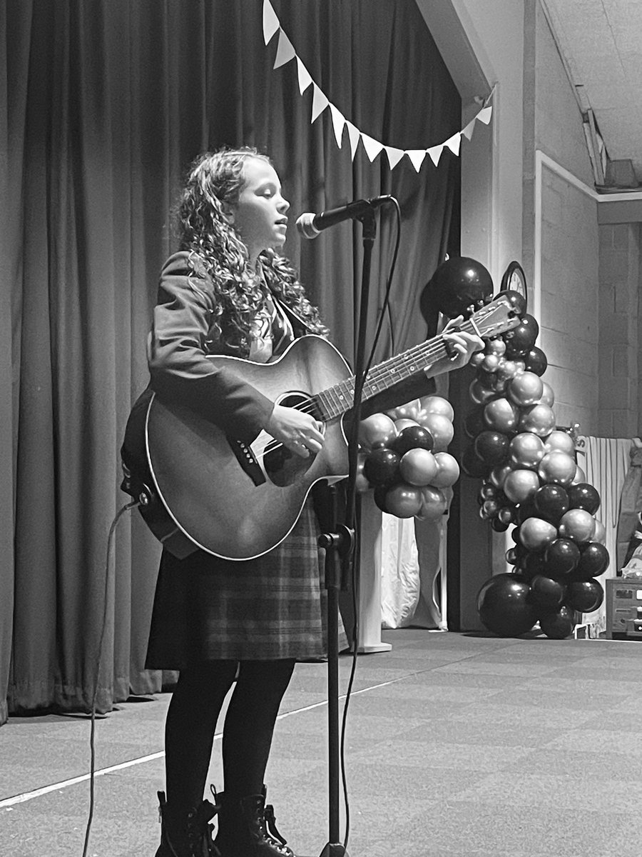 RishworthMusic's tweet image. A lovely evening at the PTA Fayre filled with fantastic singing - well done, everyone! @Rishworth1724