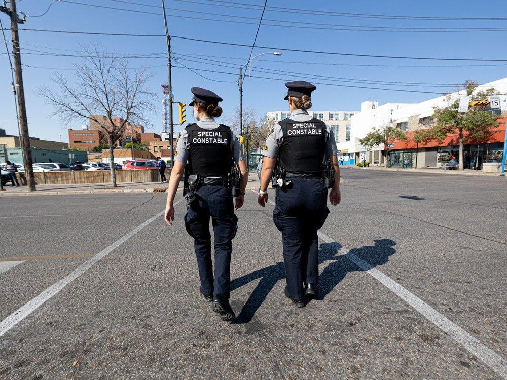 TheStarPhoenix's tweet photo. Saskatoon police board approves five new alternative response officers; province provides new money for fourth PACT
#yxe #policeboard #police #skpoli  https://t.co/K4WkZhOoTC https://t.co/b2FWNzOLbh