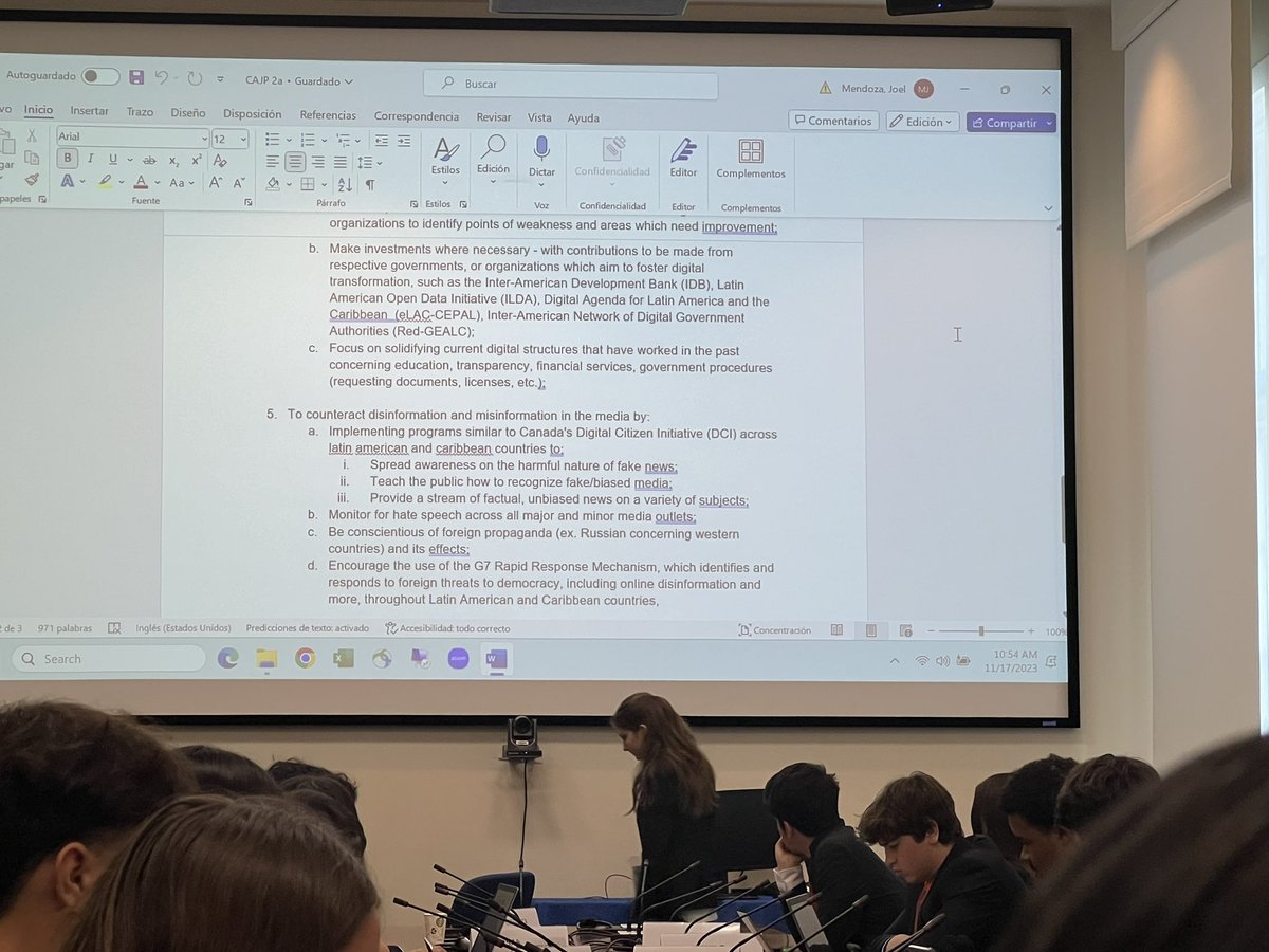 OEA_GestionPub's tweet photo. Sharp resolutions addressing #DigitalTtransformation and #OpenGovernment are drafted and approved at the 42nd Model OAS for High Schools of the Americas. @OEA_GestionPub congratulates the commitment of students in shaping the future of the hemisphere @OAS_official https://t.co/enelCAcqen