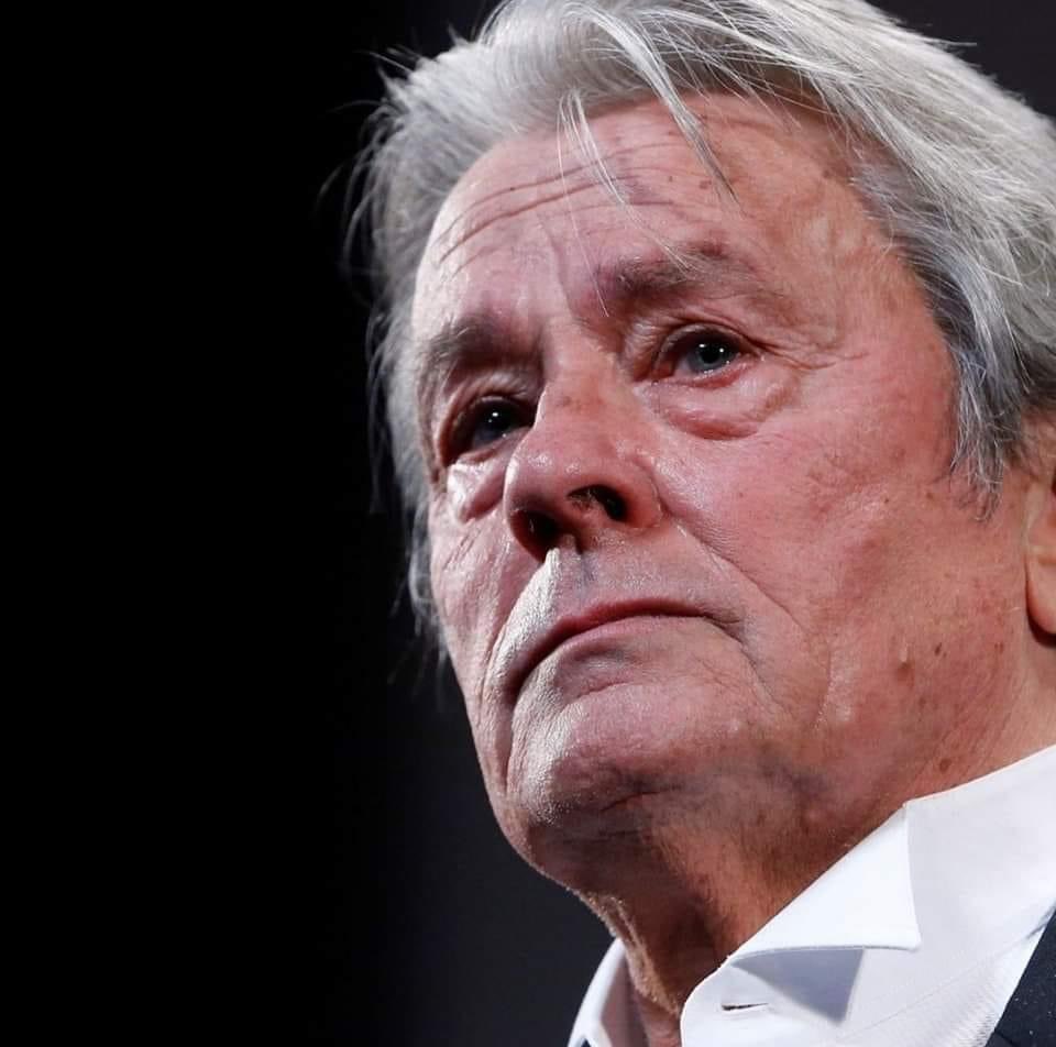 “Voy a dejar este mundo sin sentirme triste. La vida ya no me atrae. He visto y experimentado todo. Odio la era actual, estoy harto de ella! Veo todo el tiempo criaturas realmente detestables. Todo es falso, todo es reemplazado. Todos se ríen del otro sin mirarse a sí mismos! Ni