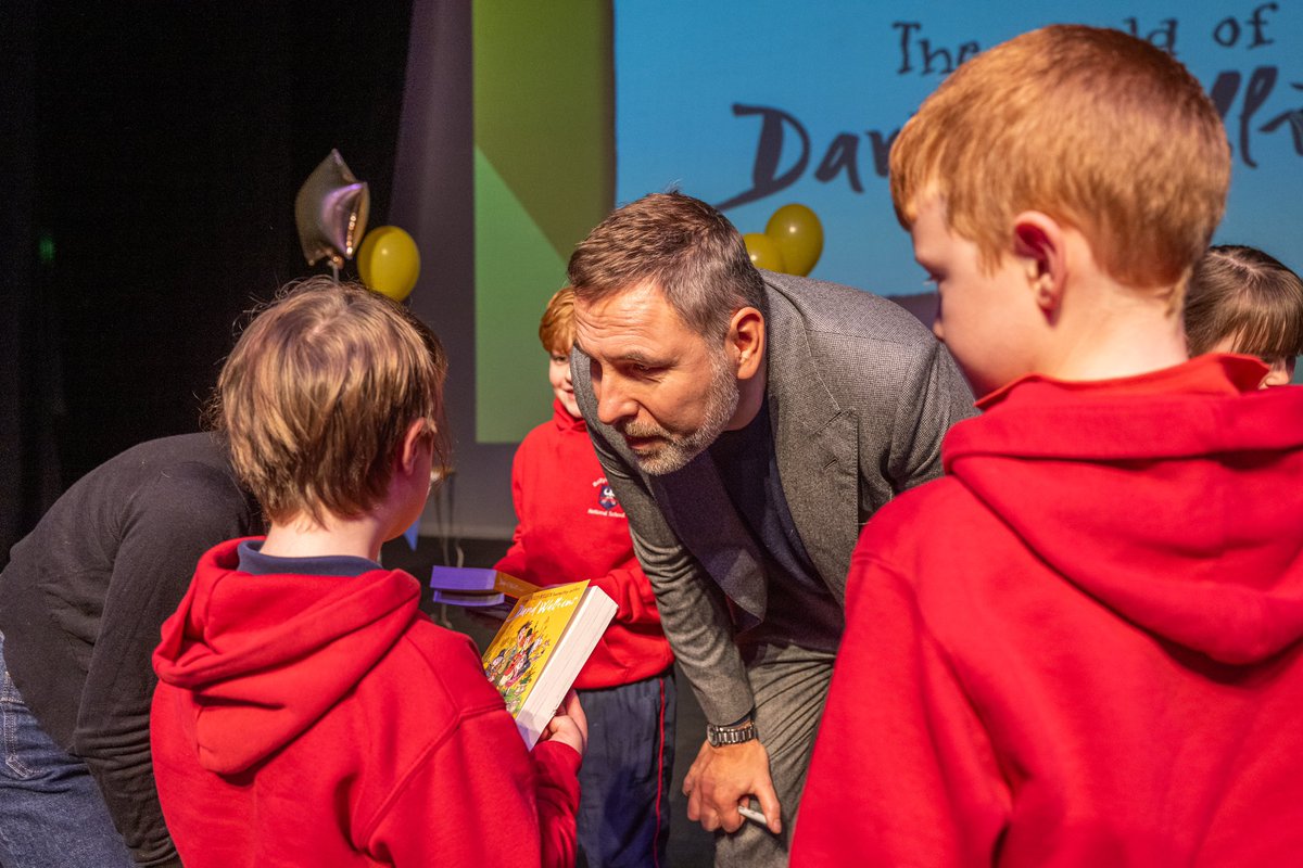 BenRyanPhoto's tweet photo. RT @davidwalliams: David at the Civic Theatre Tallaght Dublin today. 📷 @BenRyanPhoto https://t.co/Dq14i4elz8
