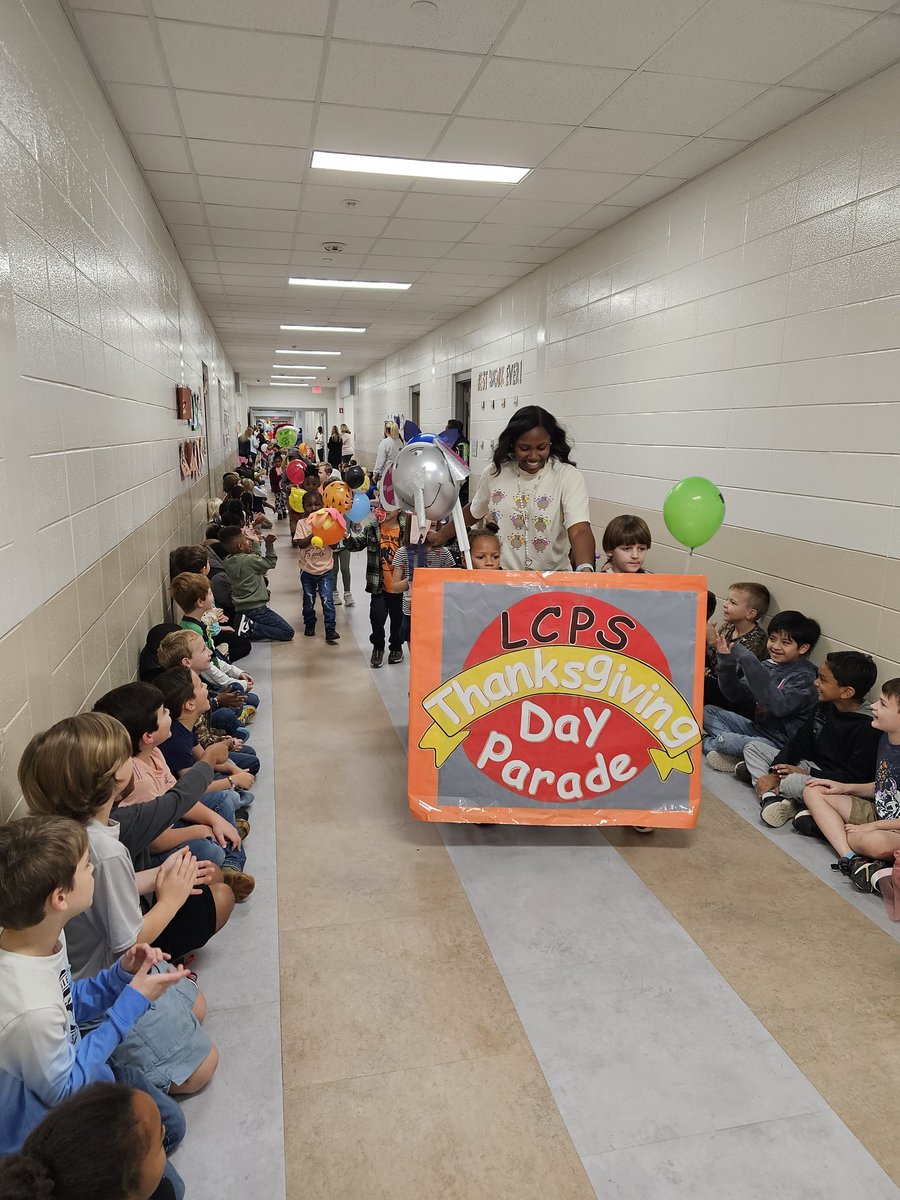 Leading4LEE's tweet photo. Why go to NYC...when the parade was at Lee County Primary School!  @LeeCountySchool #bestparadeever #goodnewsLEE https://t.co/tZ0TQeHbt9