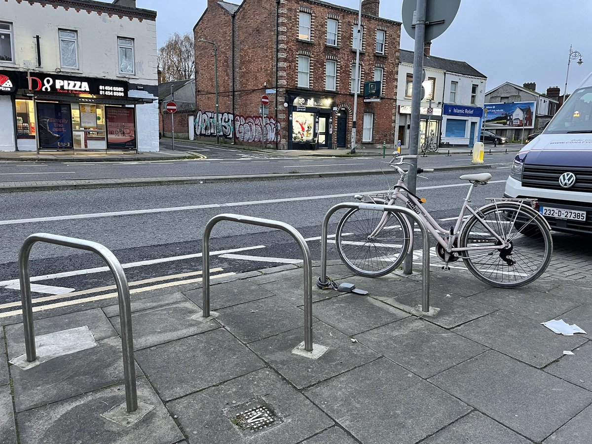 Six bicycle racks on this side of the road, 6 on the other side .. yet the bicycles are locked to lamp posts.. what’s that all about? Are the racks only good for AirBnB locks? #cycledublin #Dublin #turndownthevolume