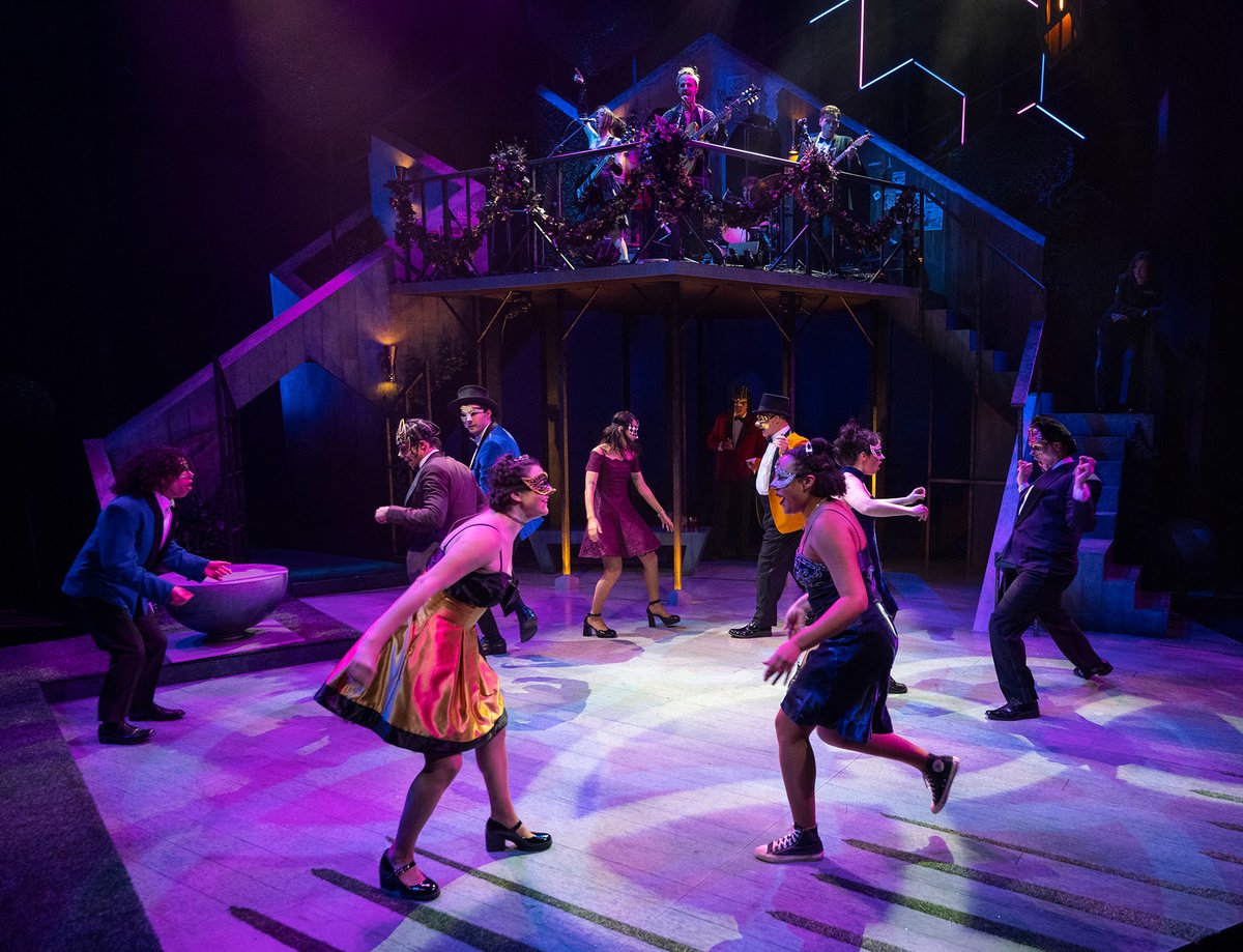 Shakespeare in American Communities provides grants of up to $25,000 that connect young people across the country to the bard's plays. Intent to Apply letters are due by Jan. 25.  artsmidwest.org/get-support/sh…