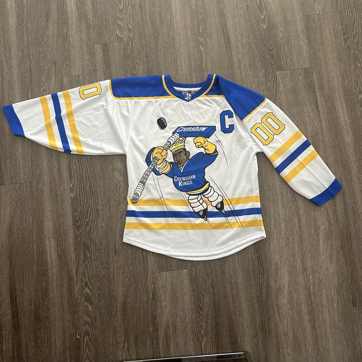 INTANGEBLEINC's tweet photo. “Crenshaw Kings” hockey jersey 🤴🏽🏒 https://t.co/yI0BYKShU9