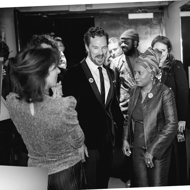 SmilingBenedict's tweet image. Benedict Cumberbatch and co. at last night's Letters Live 

📸 ph. Andrew Paradise (paradiseph0t0)
