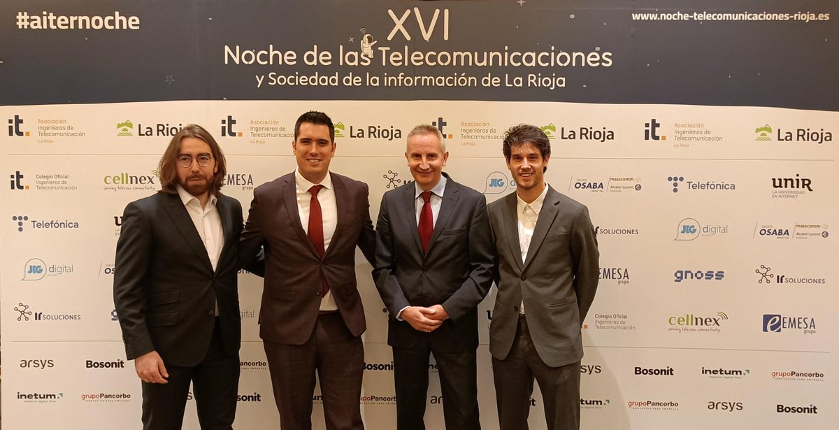 Ya estamos aquí en #aiternoche. Nos espera una velada muy especial llena de sorpresas. Emocionados por conseguir el #PremioEmpresaJoven2023. Con <a href="/NachoAlonsoN/">Nacho Alonso</a> <a href="/carlosprieto71/">Carlos Prieto Lezaun</a> <a href="/pabpereza/">Pablo Pérez-Aradros</a> <a href="/hectorpm92/">Hector</a> y Chema Martínez. <a href="/telecos_rioja/">AITER - Ingenieros de Telecomunicación La Rioja</a> #SSHTEAM <a href="/SSH_Team/">SSH team ciberseguridad</a>
